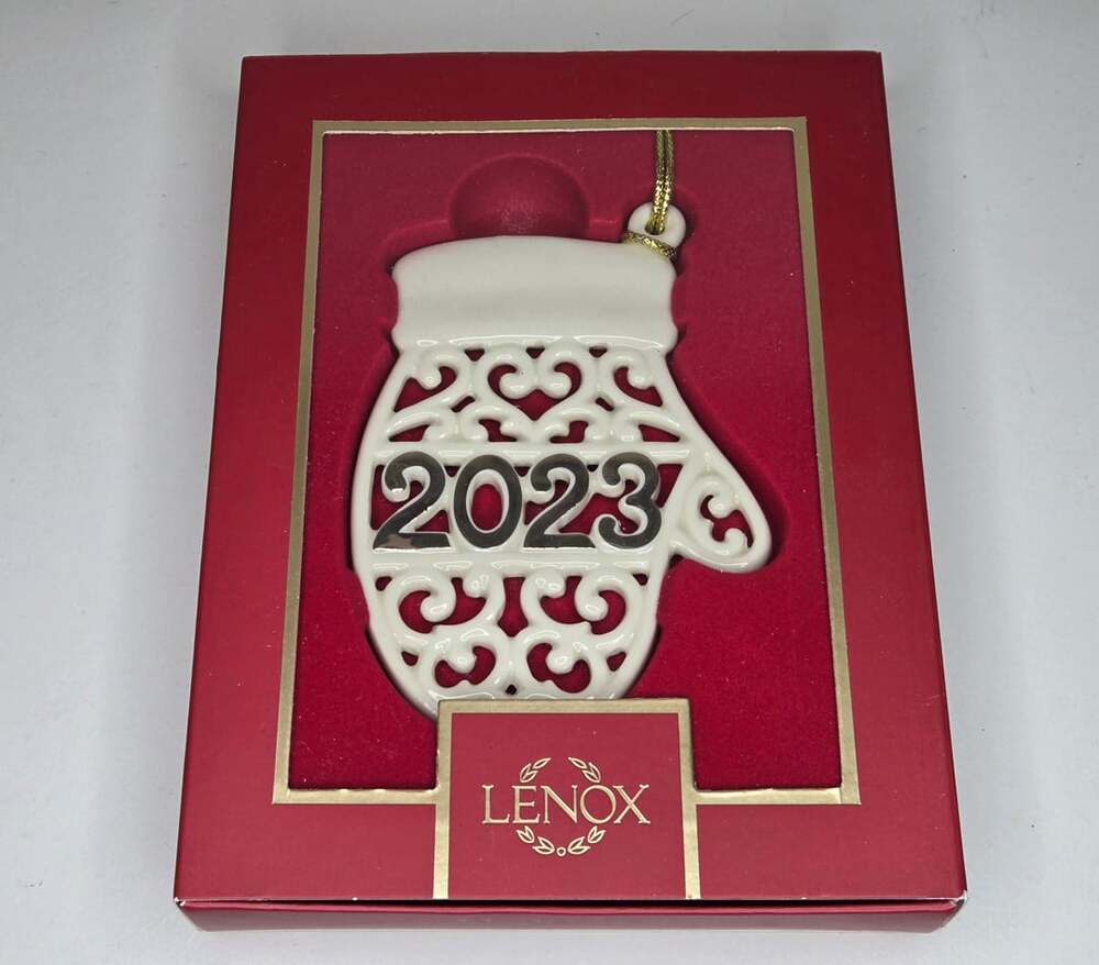Lenox 2023 A Year To Remember Mitten Pierced Christmas Ornament New In Box